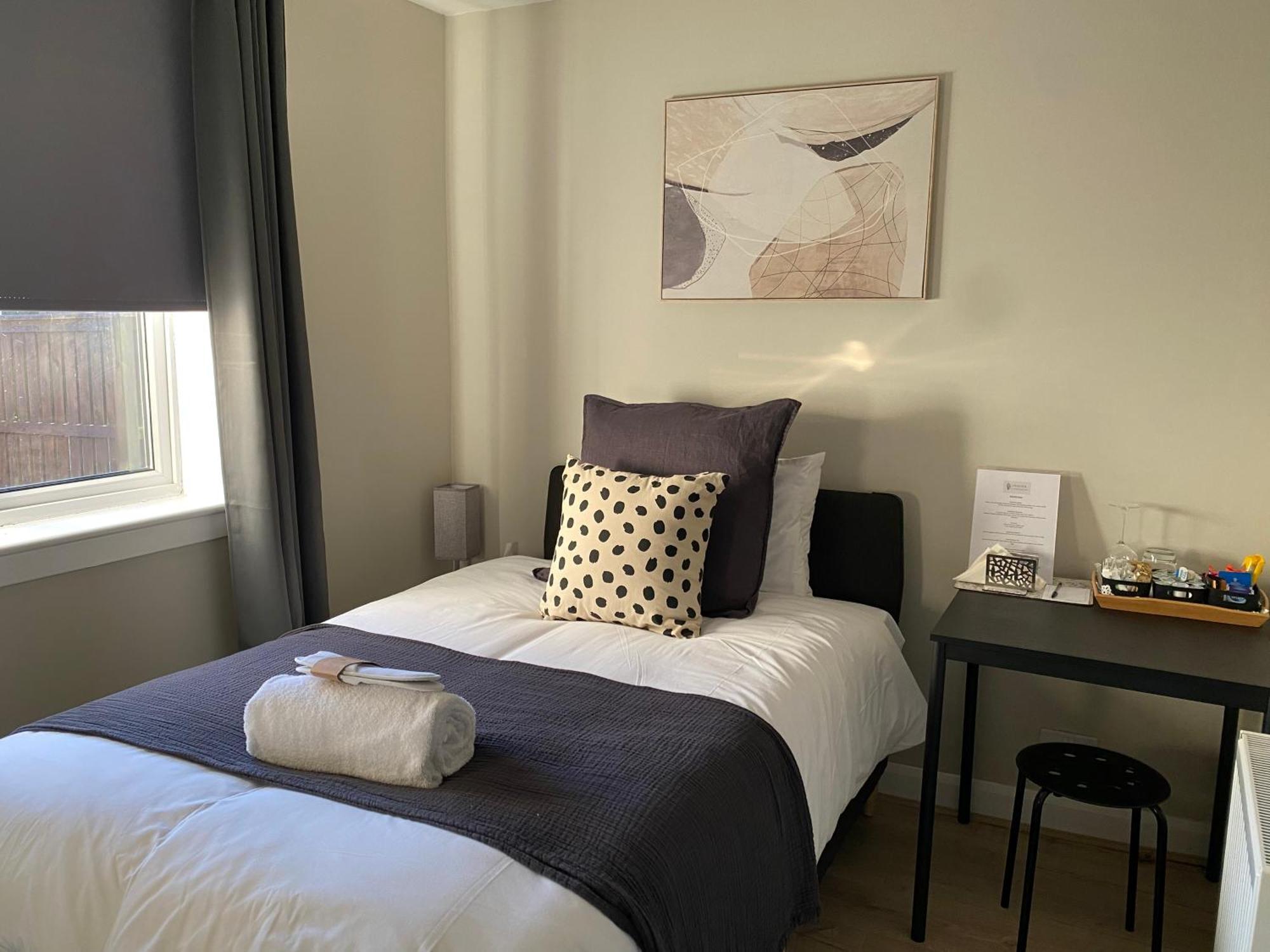 Peacock Guest House Largs Eksteriør billede